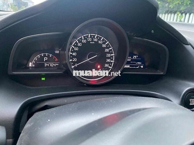 Mazda 3 2018 1.5 AT Sedan - 34000 km