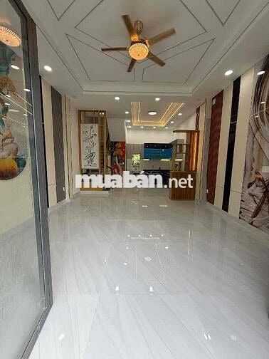 Nhà Đẹp 3 Tầng — Gần Bờ Bao Tân Thắng Aeon 26/3 (5.2m x 10m)