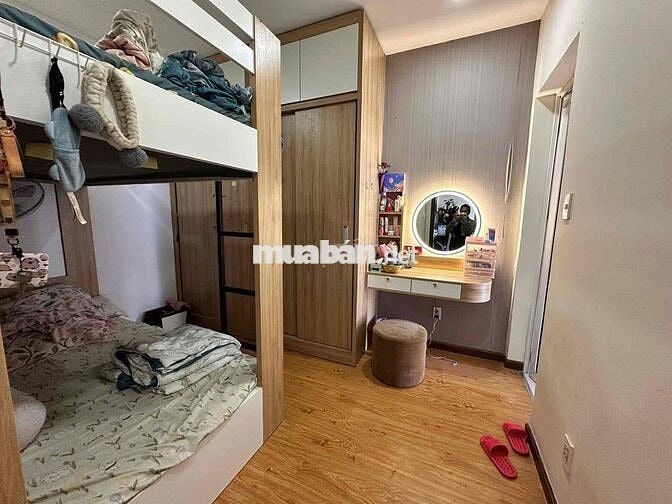 Cho thuê căn 2PN.2WC y hình tầng cao thoáng ở ngay-The Botanica
