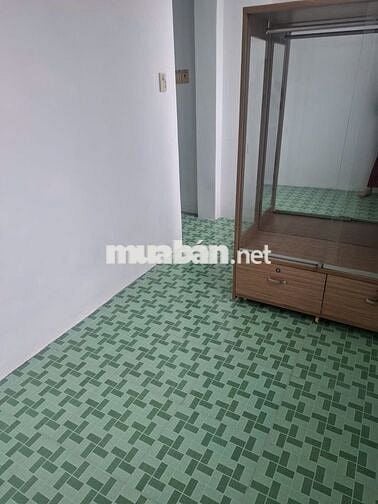 Chính chủ cho thuê nhà mới  DT:4,x10 giá 10tr/thg lầu ,HBC,TĐ