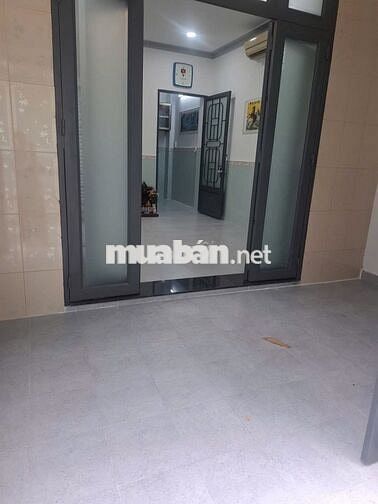 Chính chủ cho thuê nhà mới  DT:4,x10 giá 10tr/thg lầu ,HBC,TĐ