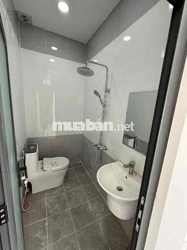 Nhà Đẹp 3 Tầng — Gần Bờ Bao Tân Thắng Aeon 26/3 (5.2m x 10m)