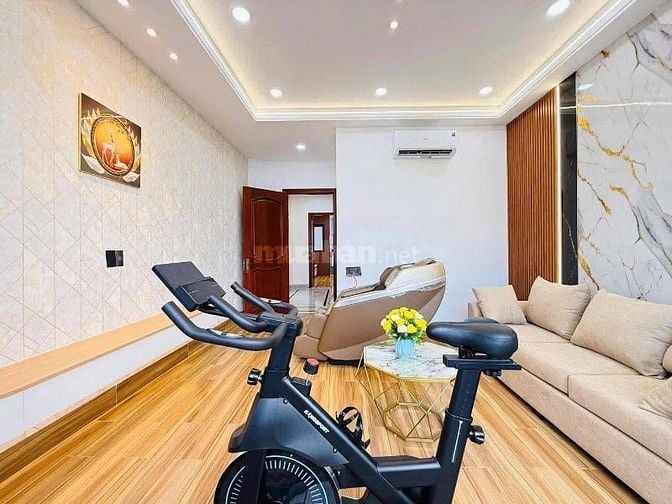 Giá hạ bất ngờ - Chỉ 4 tỷ 290 - Sở hữu căn nhà Cao Thắng - Quận 3 