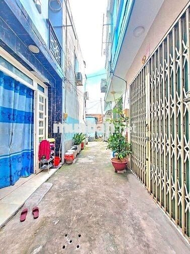 NHÀ CÓ SỔ HỒNG - NGAY CHỢ LÔ ĐẤT - TT NHÀ BÈ