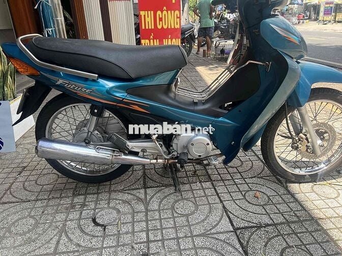 cần bán xe Futue