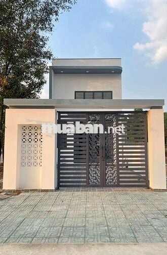 Bán nhà gác lửng gần trạm thu phí, sổ hồng riêng full thổ cư
