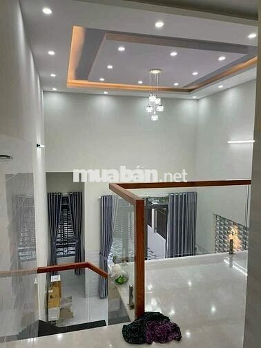Bán nhà gác lửng gần trạm thu phí, sổ hồng riêng full thổ cư
