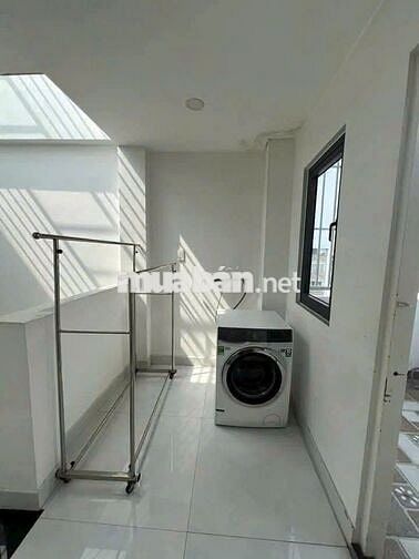 NHÀ HẺM ÔTÔ 18A NGUYỄN THỊ MINH KHAI, QUẬN 1 – GIÁ 22 TRIỆU