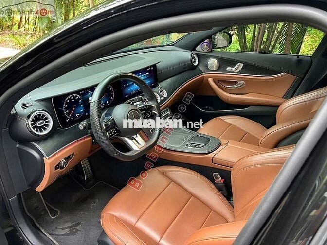 Mercedes Benz E300 AMG 2021 - 1 Tỷ 799 Triệu
