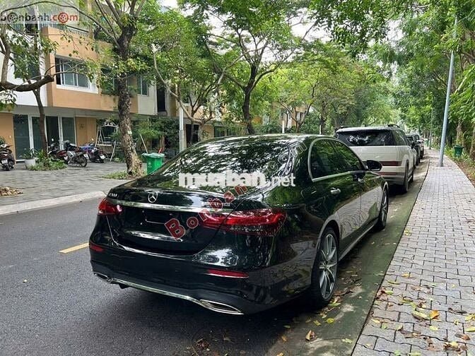 Mercedes Benz E300 AMG 2021 - 1 Tỷ 799 Triệu