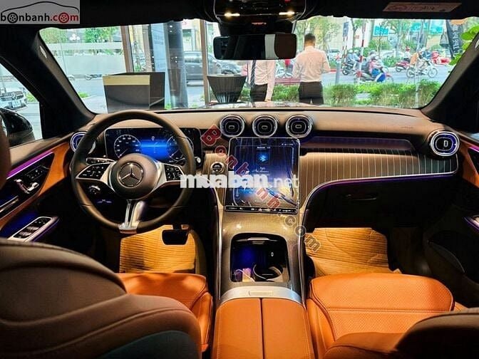 Mercedes Benz GLC200 4Matic 2025 - 2 Tỷ 99 Triệu