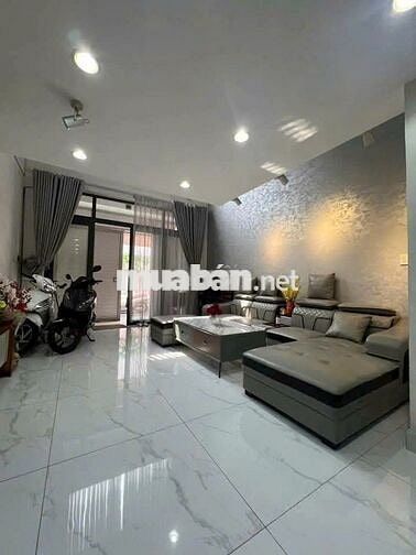 NHÀ HẺM ÔTÔ 18A NGUYỄN THỊ MINH KHAI, QUẬN 1 – GIÁ 22 TRIỆU