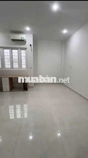 CHO THUÊ NHÀ 3 TẦNG MT HOÀNG QUỐC VIỆT - NẠI HIÊN ĐÔNG 

Diện tích : 1