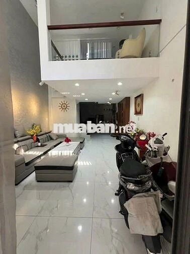 NHÀ HẺM ÔTÔ 18A NGUYỄN THỊ MINH KHAI, QUẬN 1 – GIÁ 22 TRIỆU
