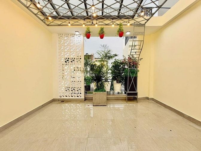* Bán nhà *  Phú Trung, Tân Phú đầy đủ các tiện ích sung quanh