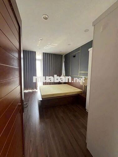 NHÀ HẺM ÔTÔ 18A NGUYỄN THỊ MINH KHAI, QUẬN 1 – GIÁ 22 TRIỆU