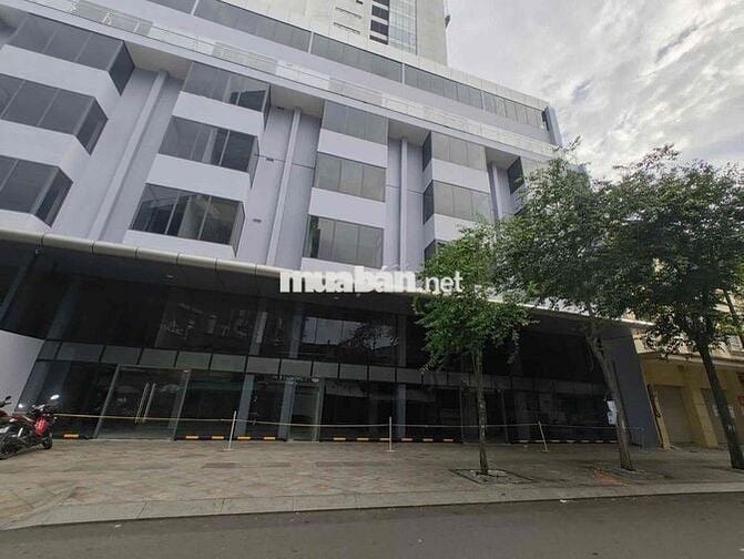 TOÀ OFFICE MỚI XÂY NẰM VỊ TRÍ ĐẮC ĐỊA QUẬN 1 NGANG KHỦNG 30M 7 TẦNG