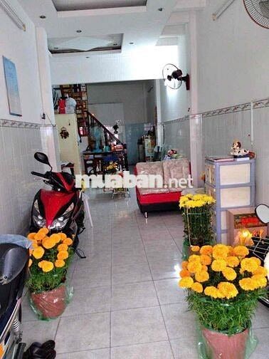 Bán giá rẻ MT Nguyễn Hữu Hào P9 Q4 thuận tiện KD