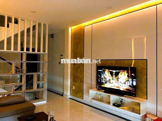 cho thuê nhà nguyên căn 1 trệt 2 lầu nội thất cao cấp p.Linh Đông