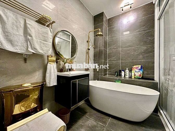 GIÁ ĐẦU TỪ - HẺM 1 TRỤC SÁT MẶT TIỀN - ĐANG CHO THUÊ - 4 TẦNG MỚI ĐẸP.