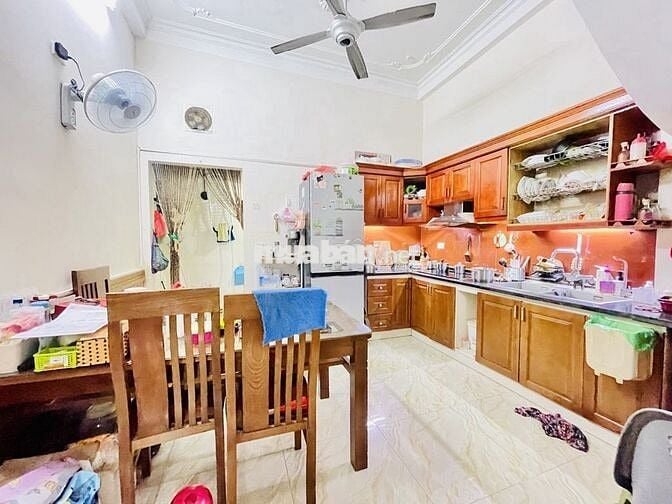 NHÀ TRUNG TÂM CẦU GIẤY 45M X 5 TẦNG CHỈ 10,5 TỶ