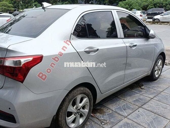 Xe Hyundai i10 Grand 1.2 AT 2019 - màu xám