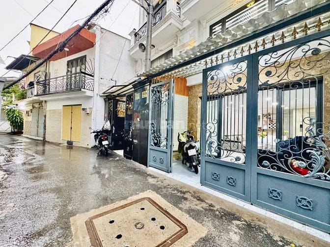 Nhà tân cổ điển Lê Quang Định 51m2 (4,6m*12m) Sổ hồng riêng, hẻm 6m
