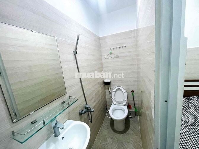 PHÒNG NHỎ CÓ MÁY LẠNH GẦN ĐH GTVT VÀ LAO ĐỘNG XÃ HỘI