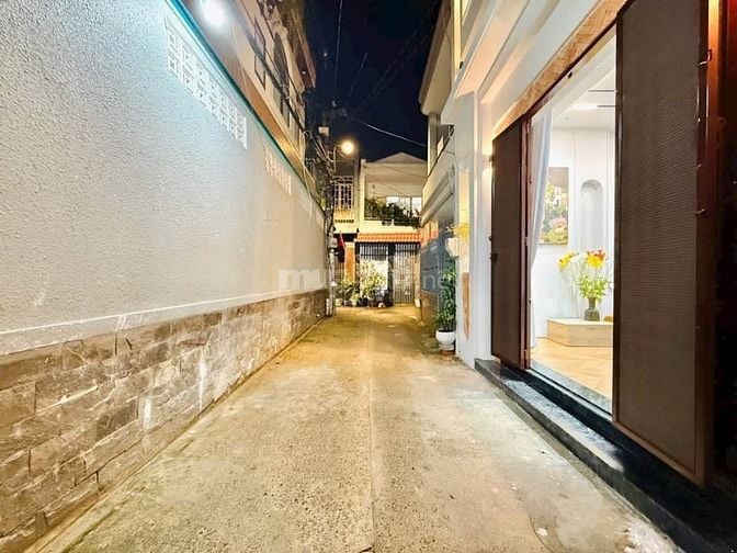 chính chủ giảm sâu 500tr bán gấp căn Lạc Long Quân Q11 giá 3tỷ5 sổ hồn