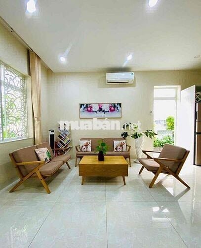 Nhà view hồ bơi, công viên đẹp! Diện tích 7x16m - Giá 10,5 tỷ