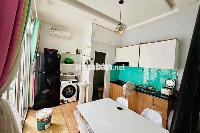 Nha pho 2 tang sân thuong . ngõ hem nguyên đinh chieu ban cờ