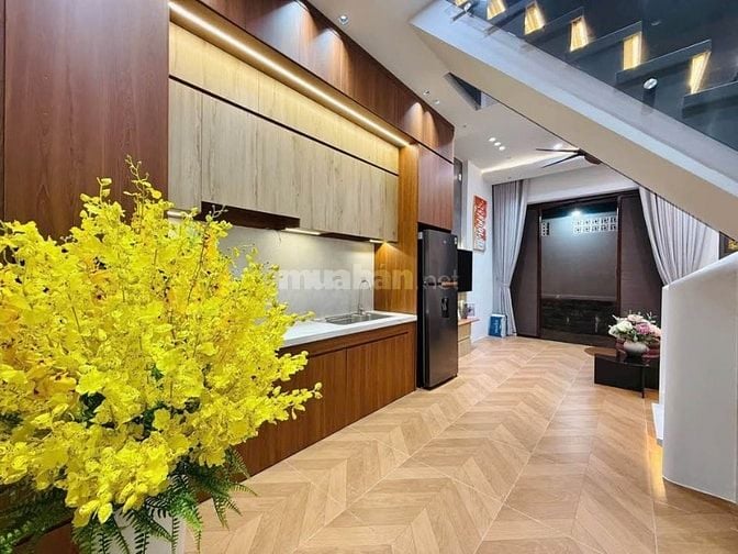 chính chủ giảm sâu 500tr bán gấp căn Lạc Long Quân Q11 giá 3tỷ5 sổ hồn