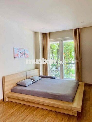 Nhà view hồ bơi, công viên đẹp! Diện tích 7x16m - Giá 10,5 tỷ