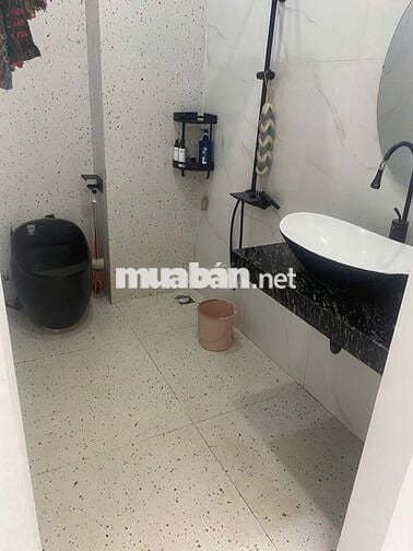 BÁN GẤP NHÀ PHÚ MỸ, TÓC TIÊN MẶT TIỀN ĐƯỜNG LỚN 10 X 82 CÓ 100 TC