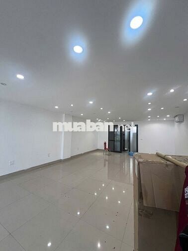 🏢 Cho thuê văn phòng Phạm Văn Đồng | 70m² – 12tr