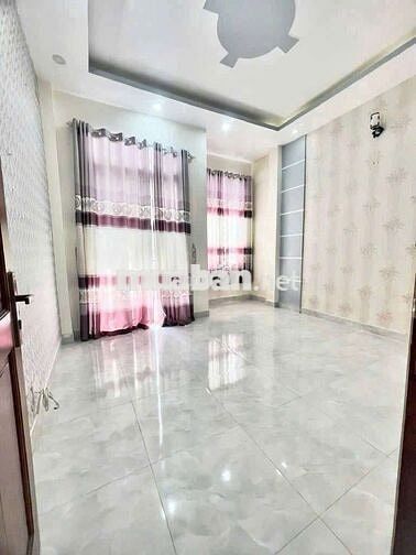Cho thuê nhà hẽm xe hơi. Lê Văn Lương. Phường Tân Kiểng