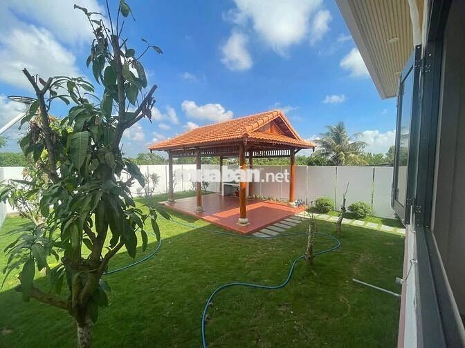 NHÀ NGON HIẾM CẤP 4 SÂN VƯỜN ĐƯỜNG LÊ CƠ 80m2 GIÁ 1 TỶ 550TR BÌNH TÂN