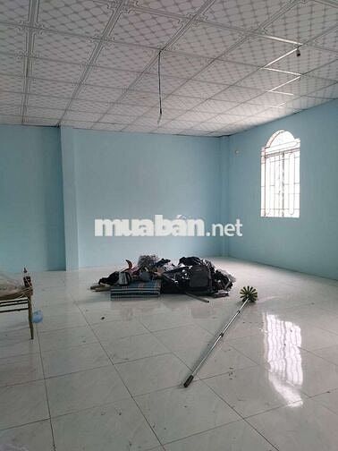 XƯỞNG 250Mm2 -- Nền Gạch - Có Văn Phòng