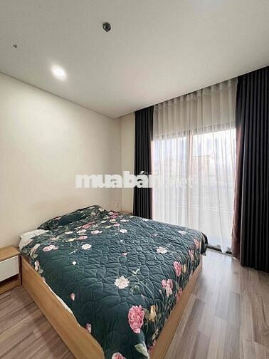 Cần cho thuê ngay căn hộ 2Pn Monarchy, tầng cao view biển