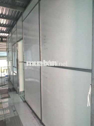 XƯỞNG 250Mm2 -- Nền Gạch - Có Văn Phòng