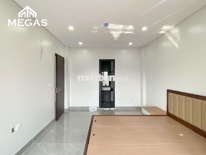 CĂN 2 PHÒNG NGỦ 2 VỆ SINH BAN CÔNG CỬA SỔ THOÁNG NGAY NGOẠI GIAO ĐOÀN
