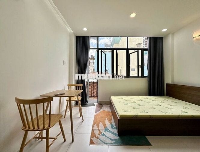 CHDV vị trí trung tâm Q1 - Giá ngoại thành