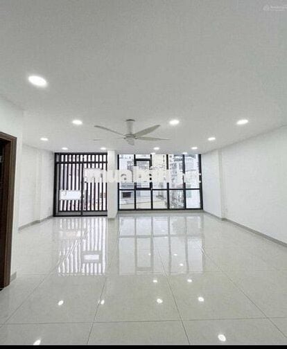 Tòa nhà Mặt Tiền Hoàng Việt Gần Hoàng Văn Thụ Quận Tân Bình