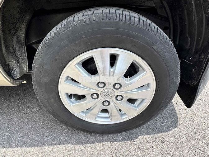 Toyota Innova 2009 G - 170000 km