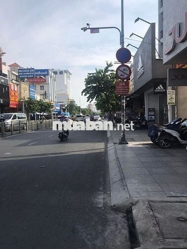 CHo thuê nhà mặtt iền đường Luỹ bán bích 4,3x22m nở hậu sau 4,5m