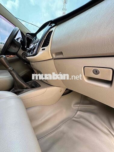 Toyota Innova 2009 G - 170000 km
