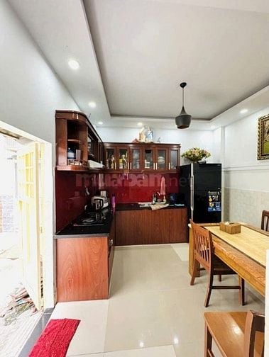 Hẻm Trường Sa cách mặt tiền 30m,Nở Hậu,Được xây 4Tầng, Siêu Thị,Tr học