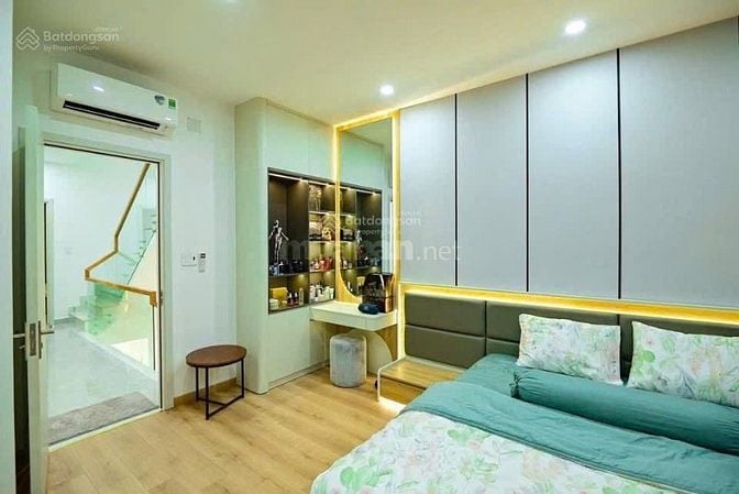Cần bán gấp căn nhà Lý Thái Tổ - Quận 3 - Giá hạ còn 4 tỷ 250