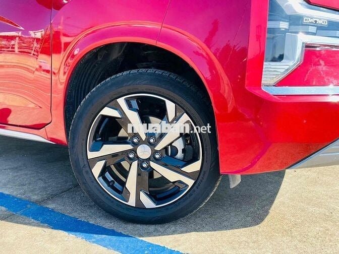 Mitsubishi Xpander 2023 Premium 1.5 AT - 50000 km