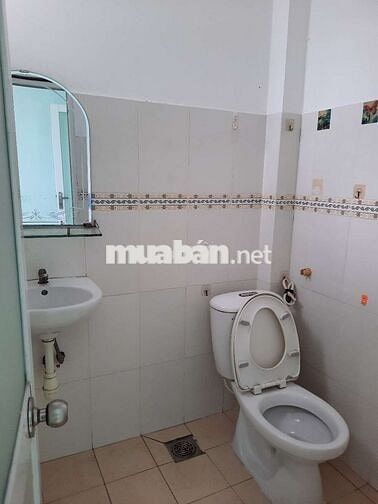 2.5 triệu/tháng. Phòng trọ mới xây, sạch sẽ, an ninh tốt.